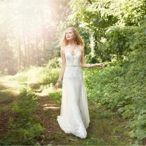 Ti Adora Champagne and Ivory Lace Bohemian Sweetheart A-Line Wedding Gown 12 - Picture 2 of 14